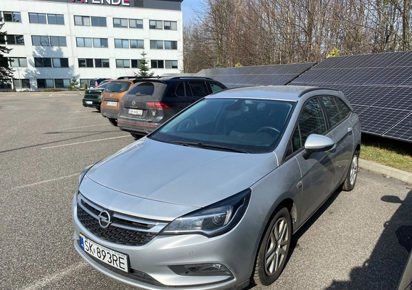Opel Astra cena 27000 przebieg: 122500, rok produkcji 2019 z Łazy małe 154